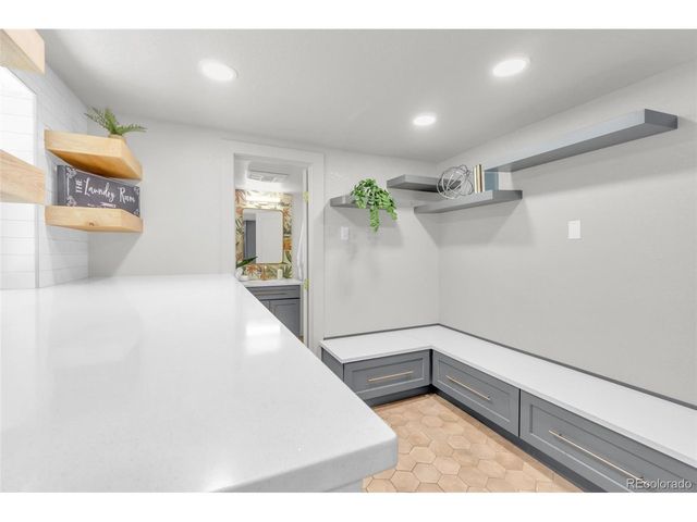 344 Plainview Pl, Manitou Springs, CO 80829