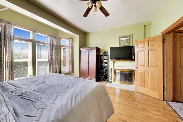 2252 W Warren Boulevard, Chicago, IL 60612