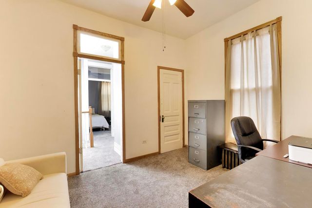 2252 W Warren Boulevard, Chicago, IL 60612