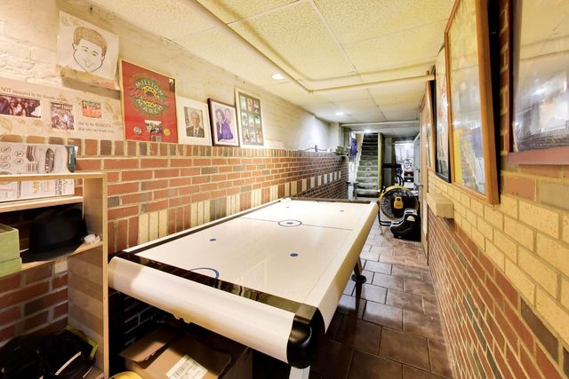 2252 W Warren Boulevard, Chicago, IL 60612