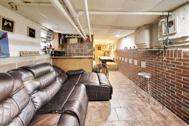 2252 W Warren Boulevard, Chicago, IL 60612