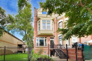 2252 W Warren Boulevard, Chicago, IL 60612