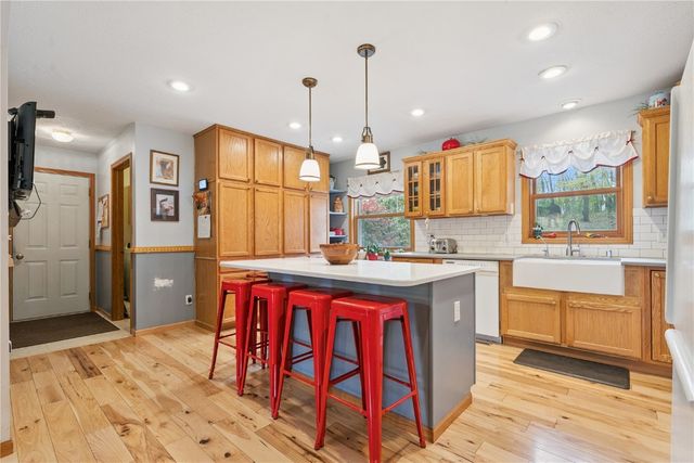 2886 Lynne Lane, Alburnett, IA 52202