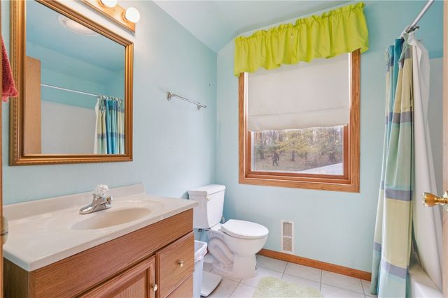 2886 Lynne Lane, Alburnett, IA 52202