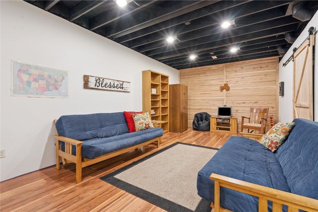 2886 Lynne Lane, Alburnett, IA 52202