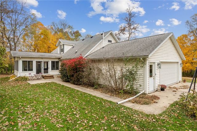 2886 Lynne Lane, Alburnett, IA 52202