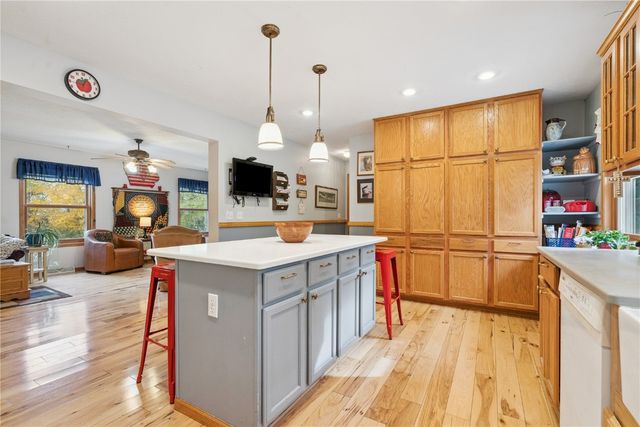 2886 Lynne Lane, Alburnett, IA 52202