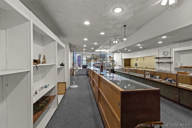 429 Spring Street, Jeffersonville, IN 47130