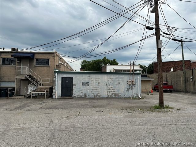 429 Spring Street, Jeffersonville, IN 47130