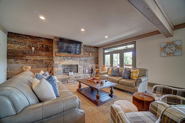 284 Eastridge Court, Blairsville, GA 30512