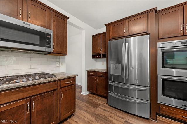31084 Park Avenue, Westlake, OH 44145