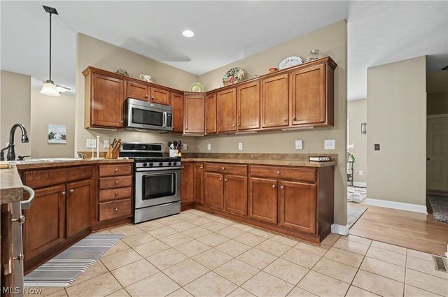 3841 Heron Creek Drive, Rootstown, OH 44272