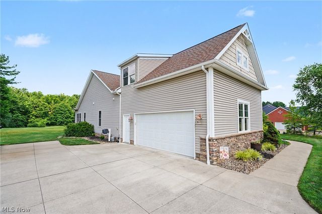 3841 Heron Creek Drive, Rootstown, OH 44272