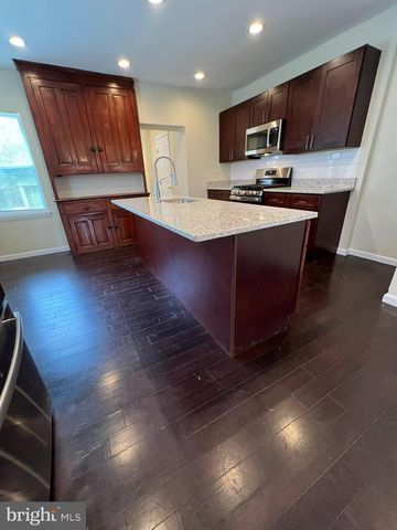 42 HOLLAND AVE, Ardmore, PA 19003