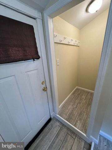 42 HOLLAND AVE, Ardmore, PA 19003