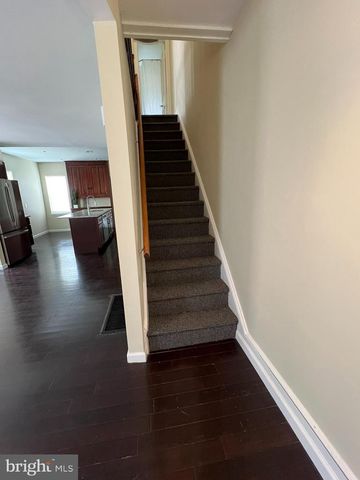 42 HOLLAND AVE, Ardmore, PA 19003