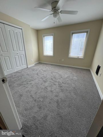 42 HOLLAND AVE, Ardmore, PA 19003