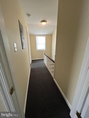 42 HOLLAND AVE, Ardmore, PA 19003