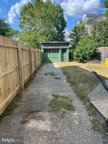 42 HOLLAND AVE, Ardmore, PA 19003