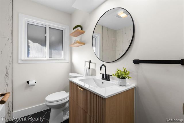 32151 Grandview Avenue, Westland, MI 48186