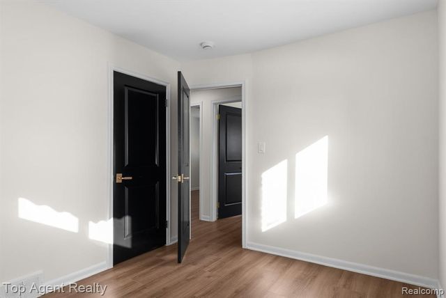 32151 Grandview Avenue, Westland, MI 48186