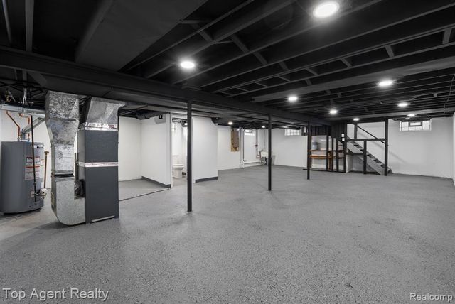 32151 Grandview Avenue, Westland, MI 48186