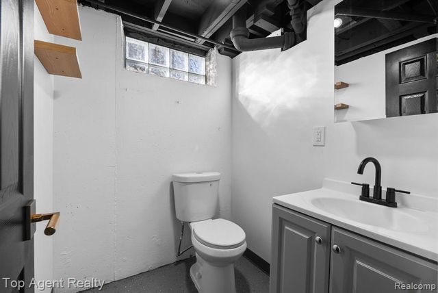 32151 Grandview Avenue, Westland, MI 48186