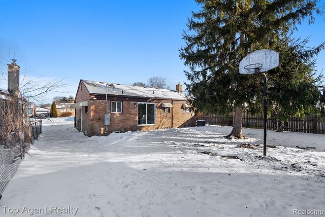 32151 Grandview Avenue, Westland, MI 48186