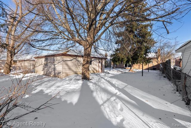 32151 Grandview Avenue, Westland, MI 48186