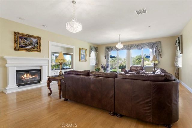 2493 Woodcreek, Camarillo, CA 93012