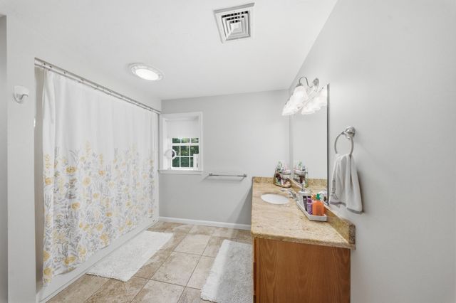 26 Vine St 26, Milford, MA 01757
