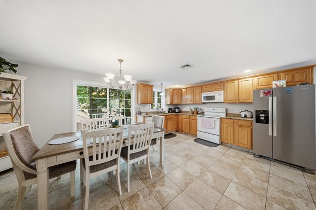 26 Vine St 26, Milford, MA 01757