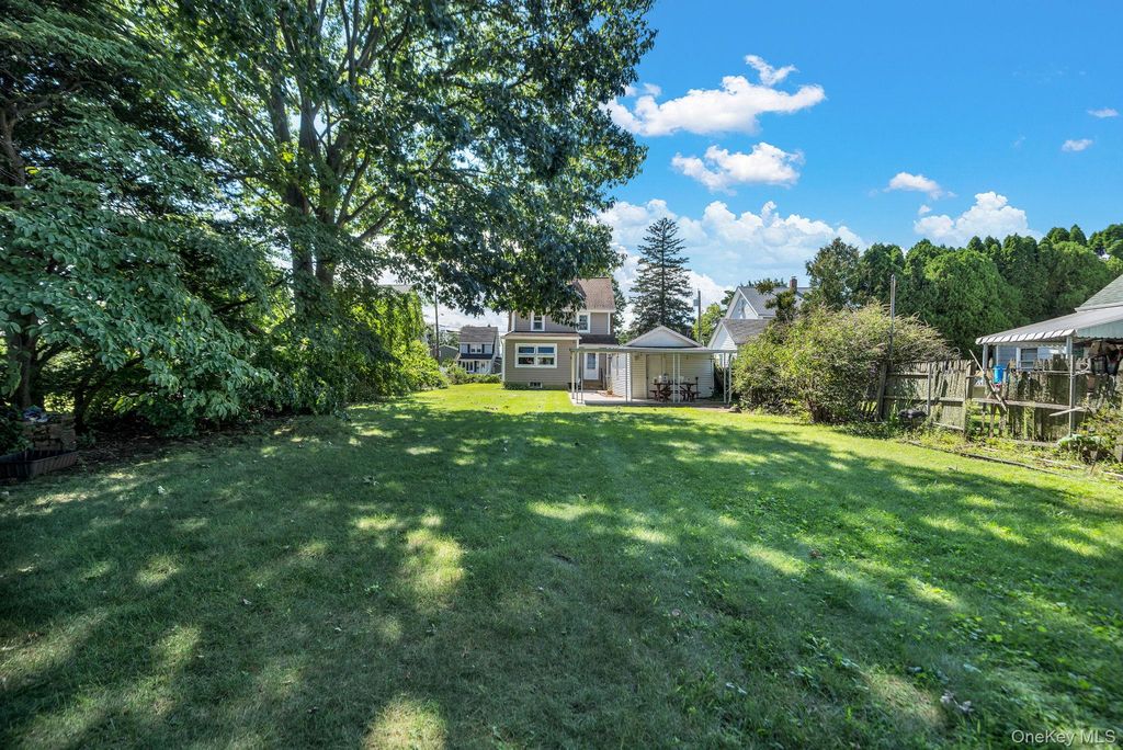 55 McKinley Avenue, Hicksville, NY 11801 — photo 4