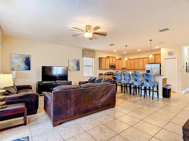 1442 MOON VALLEY DRIVE, Davenport, FL 33896