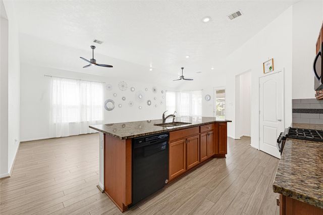 25514 Ramsey Heights Way, Porter, TX 77365