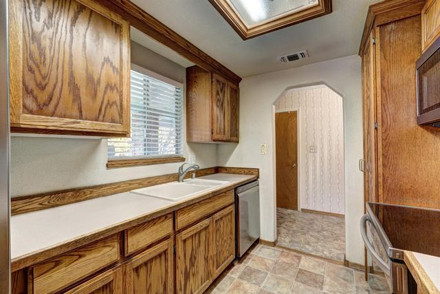 8467 Hidden Valley Cir, Fair Oaks, CA 95628