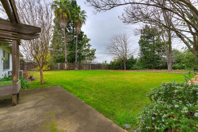 8467 Hidden Valley Cir, Fair Oaks, CA 95628