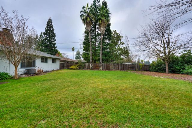 8467 Hidden Valley Cir, Fair Oaks, CA 95628