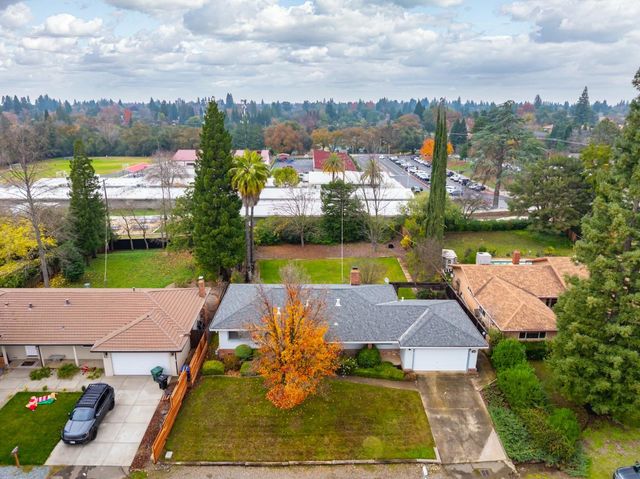 8467 Hidden Valley Cir, Fair Oaks, CA 95628