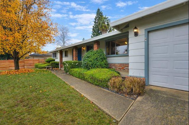 8467 Hidden Valley Cir, Fair Oaks, CA 95628