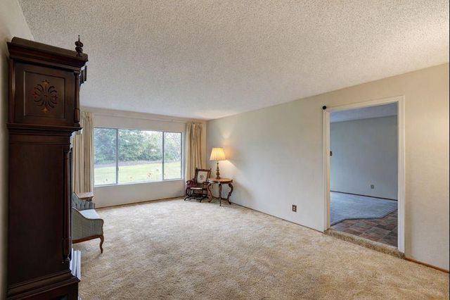 8467 Hidden Valley Cir, Fair Oaks, CA 95628