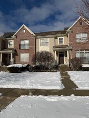 2573 Waterbury Lane, Buffalo Grove, IL 60089