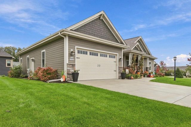 W208N16296 Renee WAY, Jackson, WI 53037