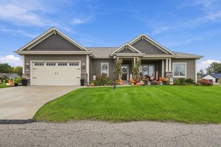 W208N16296 Renee WAY, Jackson, WI 53037