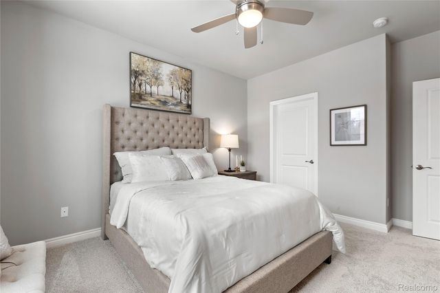 2239 Chase Drive 106, Hartland Township, MI 48855