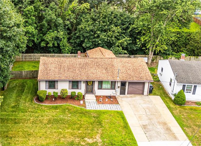 27 Johnson Boulevard, Coventry, RI 02816