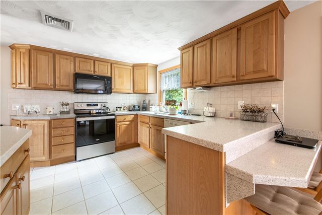 27 Johnson Boulevard, Coventry, RI 02816