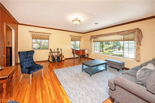 2083 Grace, Riverside, CA 92504