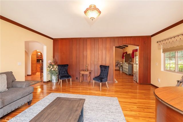 2083 Grace, Riverside, CA 92504