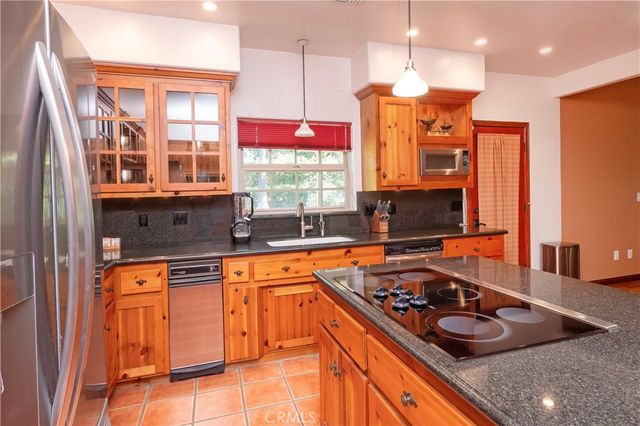 2083 Grace, Riverside, CA 92504